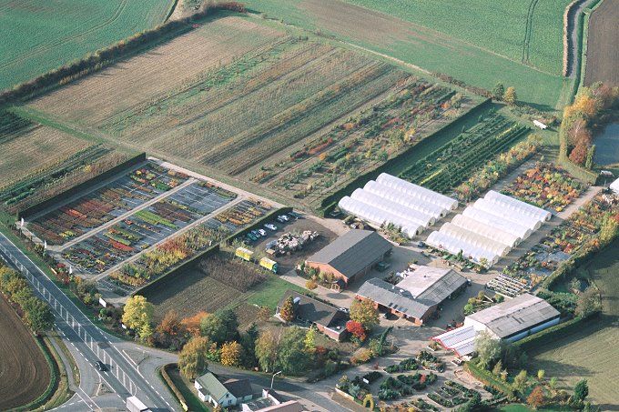 Luftbild der Baumschule Röhler mit angrenzenden Ländereien